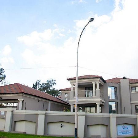 Angelocean Guest House Witbank Eksteriør billede