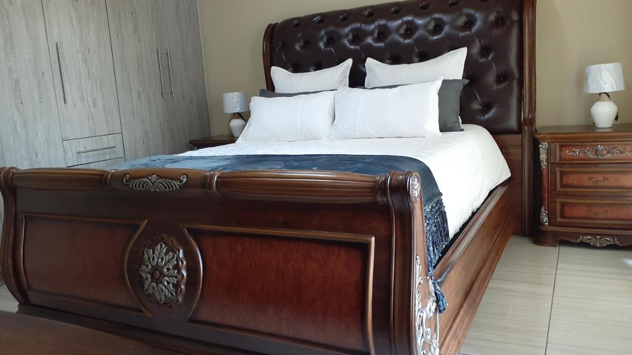 Angelocean Guest House Witbank Eksteriør billede