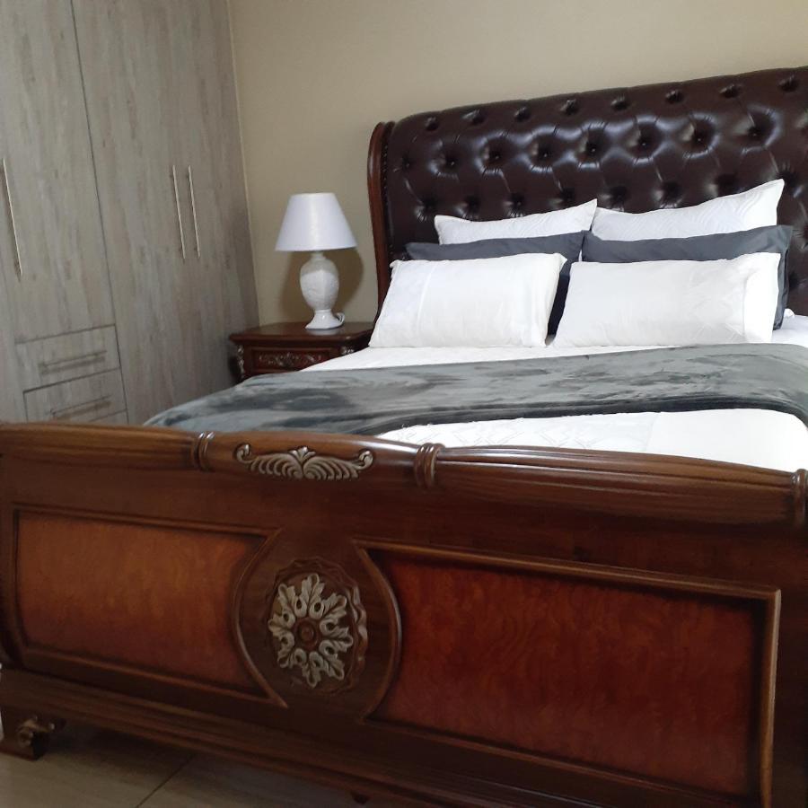 Angelocean Guest House Witbank Eksteriør billede