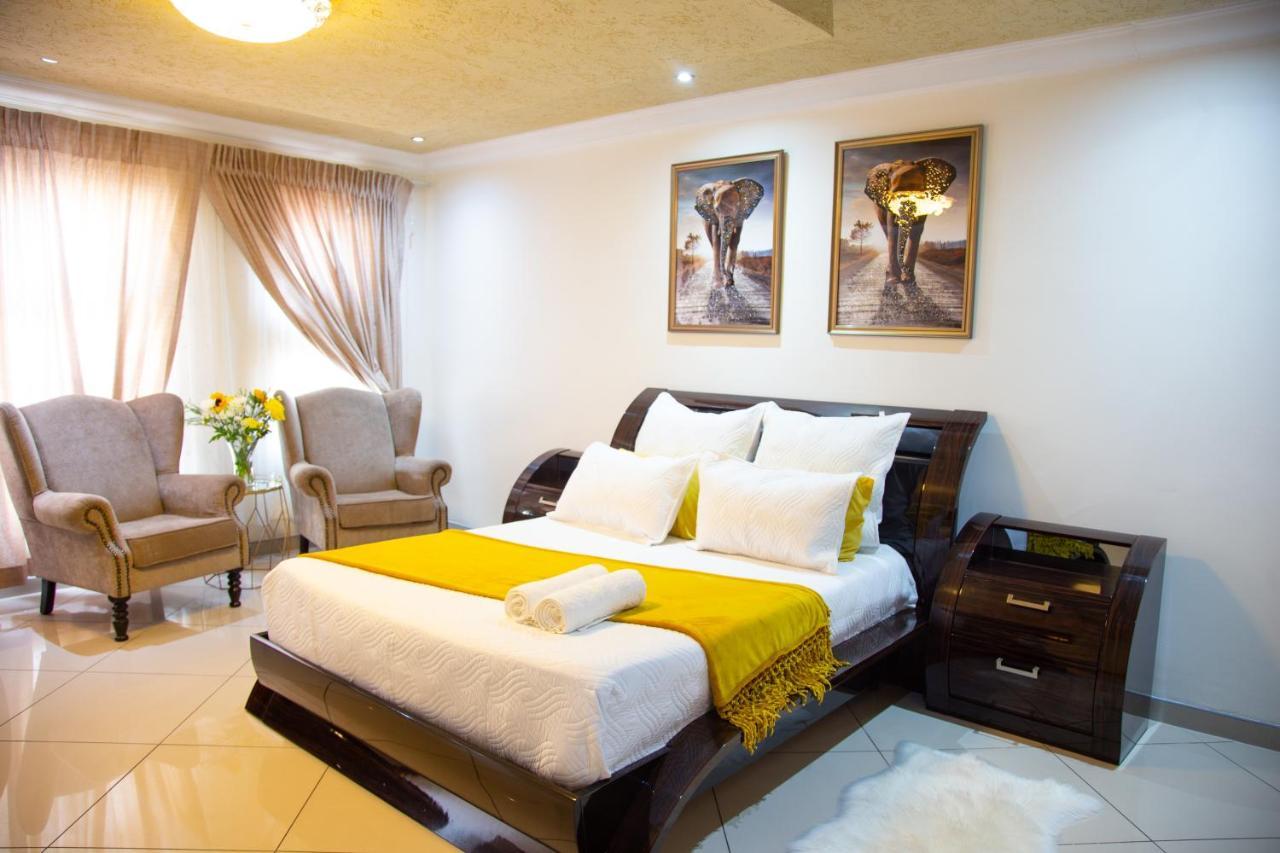 Angelocean Guest House Witbank Eksteriør billede