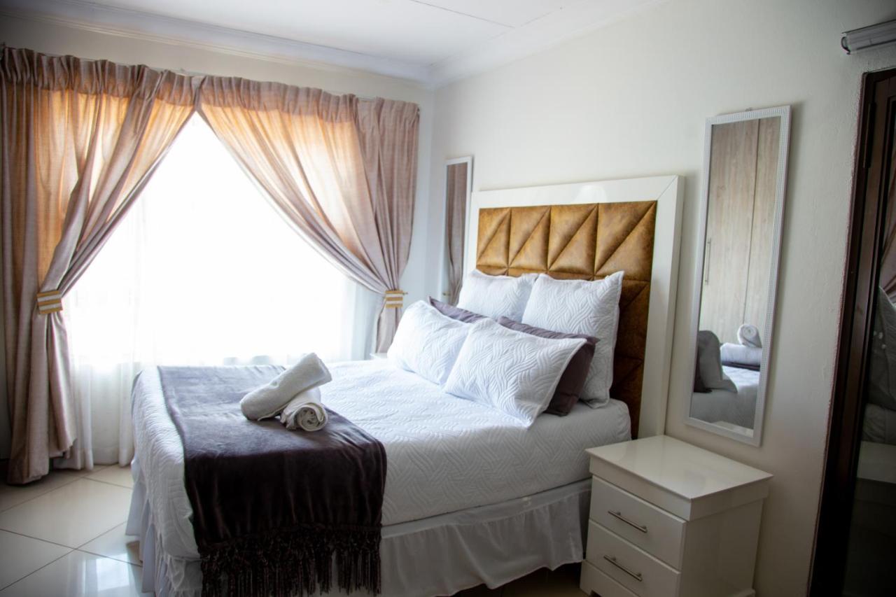 Angelocean Guest House Witbank Eksteriør billede