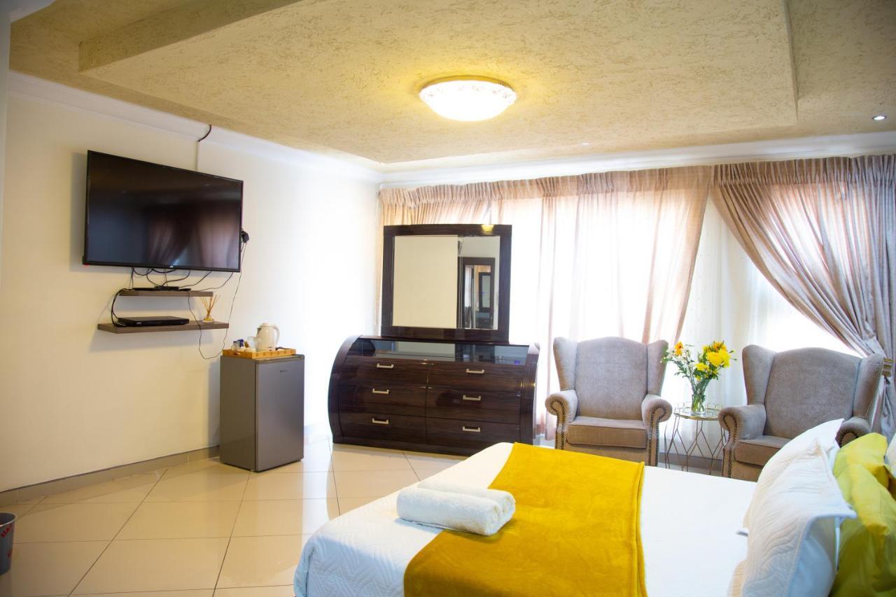 Angelocean Guest House Witbank Eksteriør billede